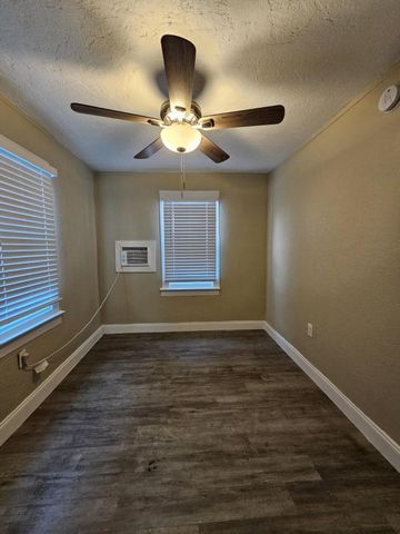 752 Martin Luther King Junior Boulevard 1, Riviera Beach, FL 33404