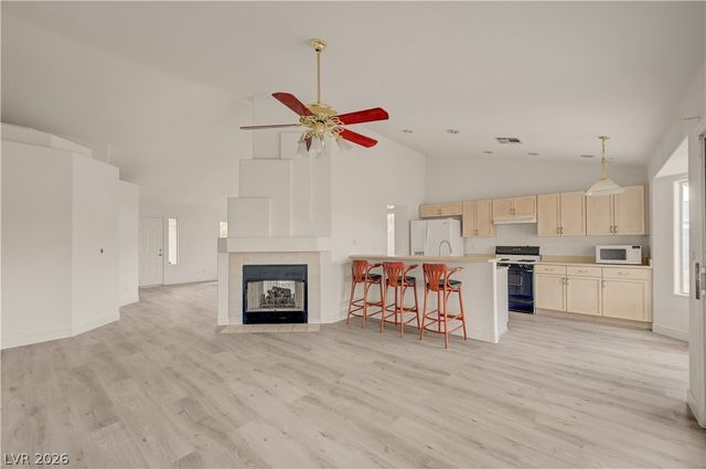 970 Hunters Run Drive, Henderson, NV 89002