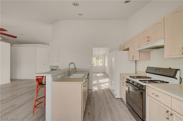 970 Hunters Run Drive, Henderson, NV 89002