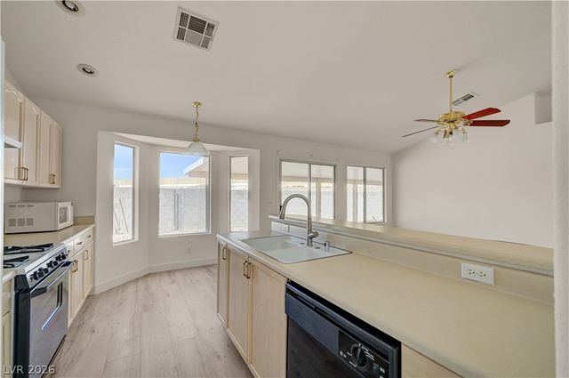 970 Hunters Run Drive, Henderson, NV 89002