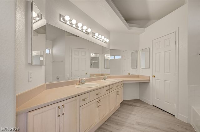 970 Hunters Run Drive, Henderson, NV 89002