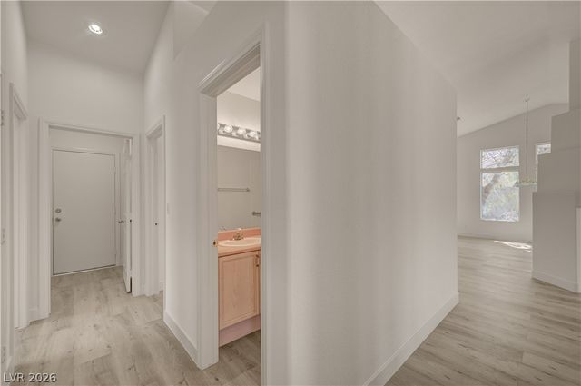 970 Hunters Run Drive, Henderson, NV 89002