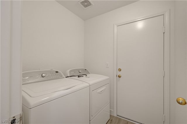 970 Hunters Run Drive, Henderson, NV 89002