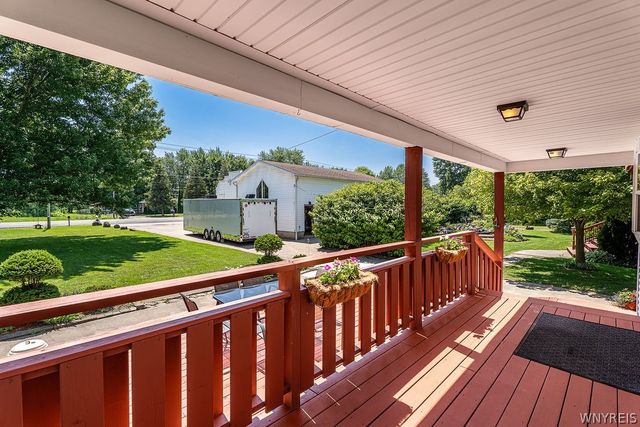 4015 Mapleton Road, Wheatfield, NY 14120