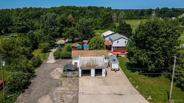 4015 Mapleton Road, Wheatfield, NY 14120