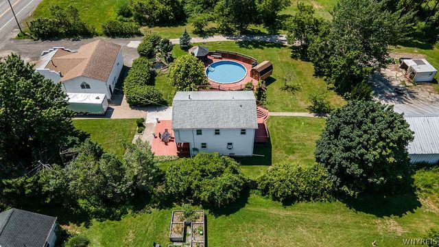 4015 Mapleton Road, Wheatfield, NY 14120