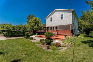 4015 Mapleton Road, Wheatfield, NY 14120
