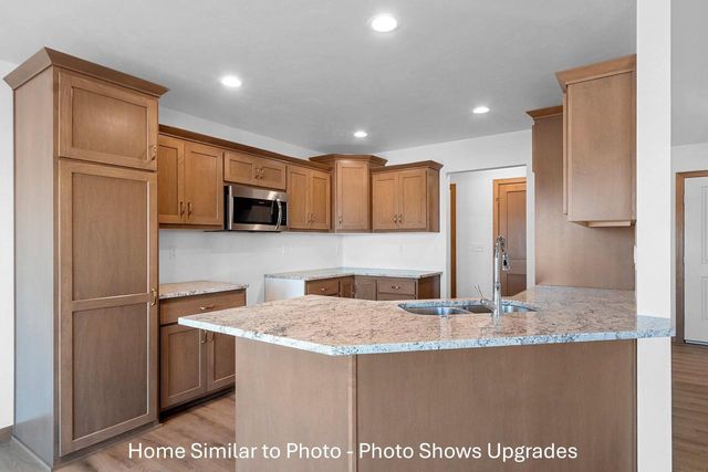 1266 PUTNAM DRIVE, Pulaski, WI 54162