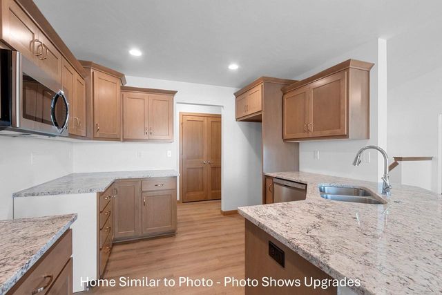 1266 PUTNAM DRIVE, Pulaski, WI 54162