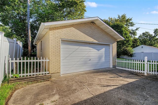 6637 Taylorsville Road, Huber Heights, OH 45424