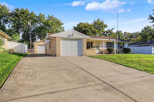 6637 Taylorsville Road, Huber Heights, OH 45424