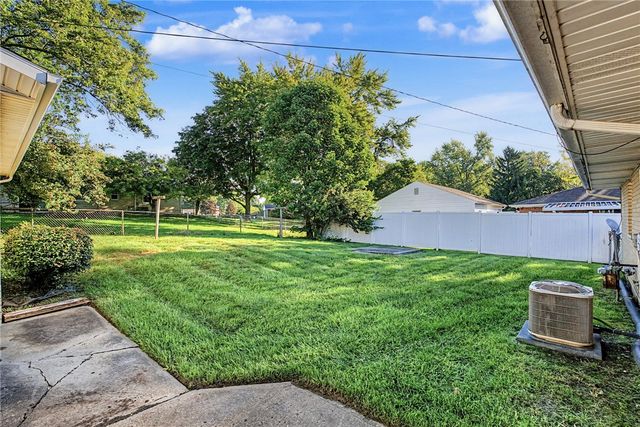 6637 Taylorsville Road, Huber Heights, OH 45424