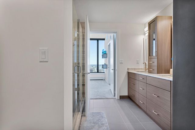 740 Portland Avenue 1614, Minneapolis, MN 55415