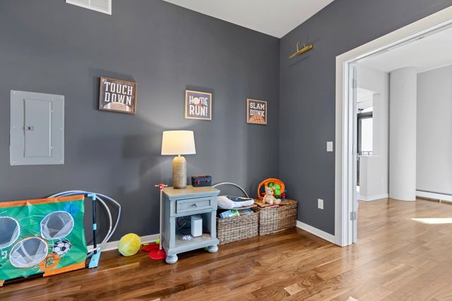 740 Portland Avenue 1614, Minneapolis, MN 55415