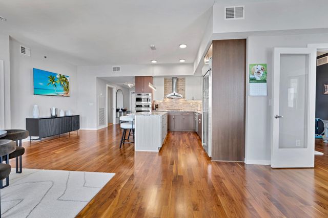 740 Portland Avenue 1614, Minneapolis, MN 55415