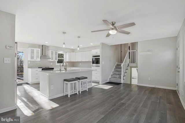 735 WHITEHALL BEACH RD, Annapolis, MD 21409