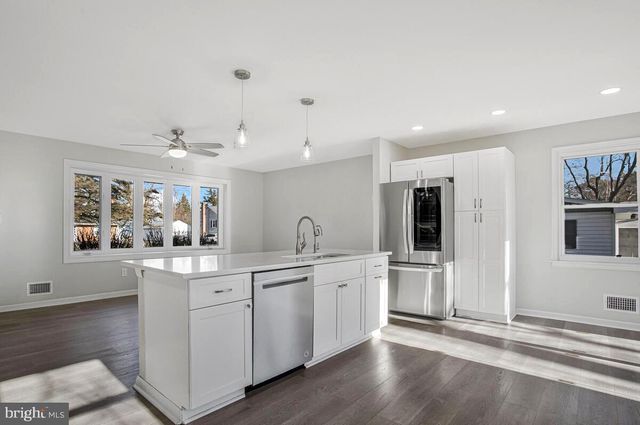 735 WHITEHALL BEACH RD, Annapolis, MD 21409