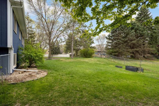 9642 Lakeside Trail, Champlin, MN 55316