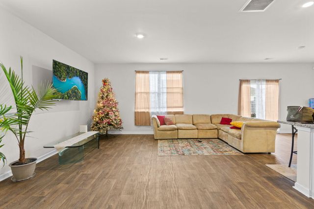 126 Lagoona Drive, Summerville, SC 29483