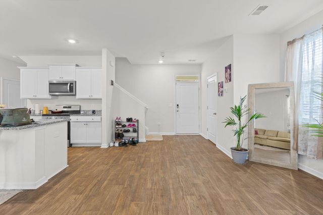 126 Lagoona Drive, Summerville, SC 29483