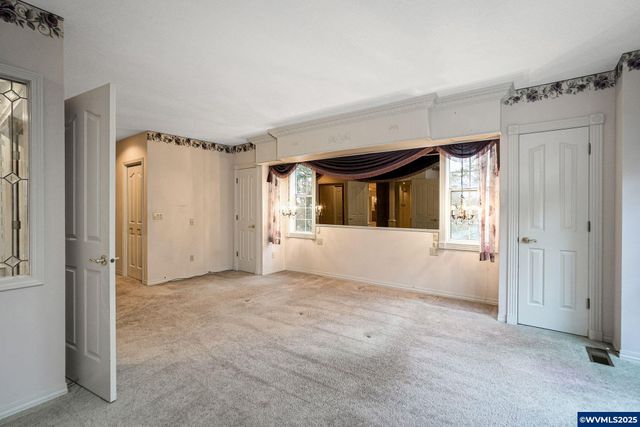 524 Clarmount Ct NW, Salem, OR 97304