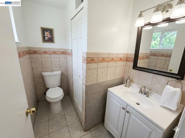 1710 Gaynor Ave, Richmond, CA 94801