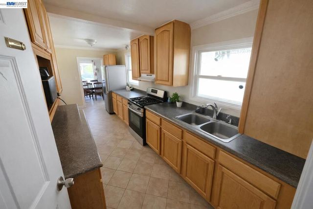 1710 Gaynor Ave, Richmond, CA 94801