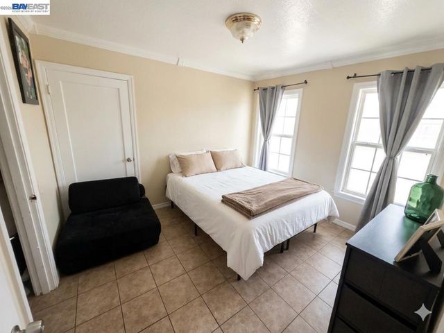 1710 Gaynor Ave, Richmond, CA 94801