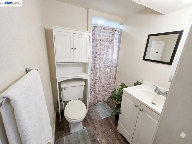 1710 Gaynor Ave, Richmond, CA 94801