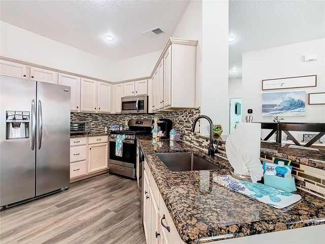 511 JAYBEE AVENUE, Davenport, FL 33897