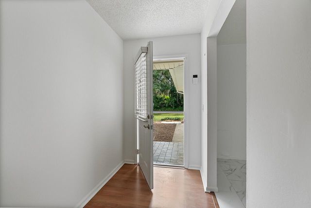 881 46th Avenue, Vero Beach, FL 32966