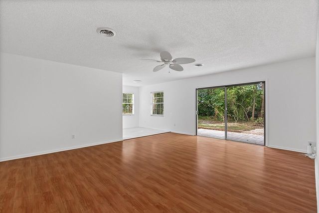 881 46th Avenue, Vero Beach, FL 32966