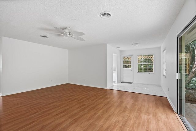 881 46th Avenue, Vero Beach, FL 32966