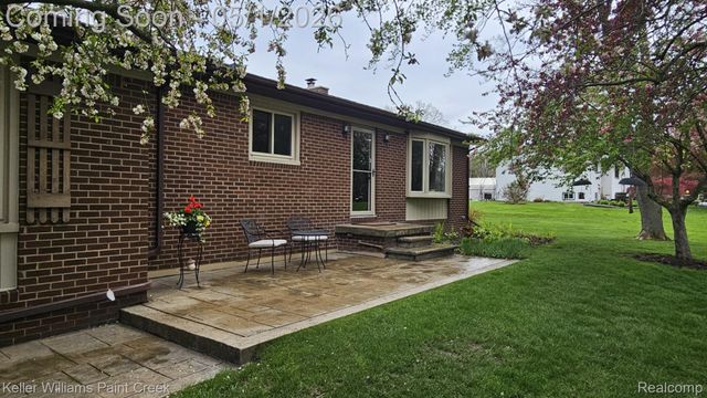 4805 Meadowbrook Lane, Orion Charter Township, MI 48359