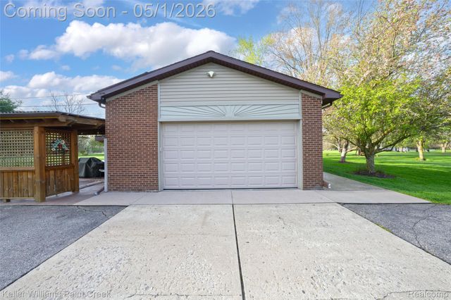 4805 Meadowbrook Lane, Orion Charter Township, MI 48359