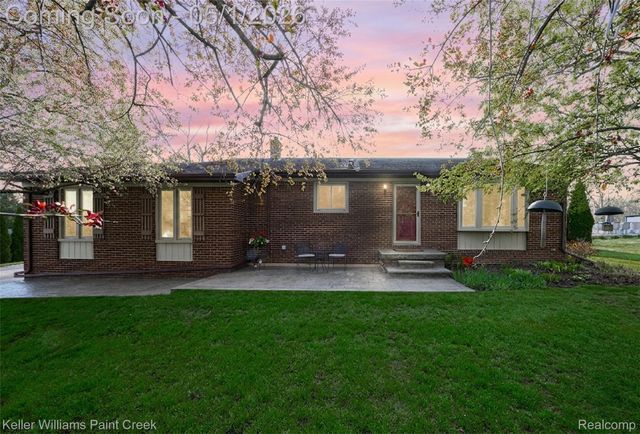 4805 Meadowbrook Lane, Orion Charter Township, MI 48359