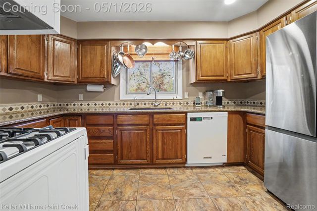4805 Meadowbrook Lane, Orion Charter Township, MI 48359