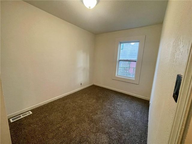 2735 N 31st Street, Kansas City, KS 66104