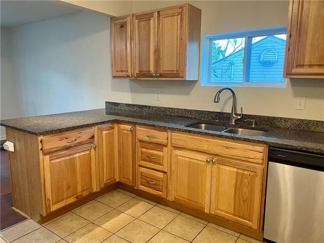 2735 N 31st Street, Kansas City, KS 66104
