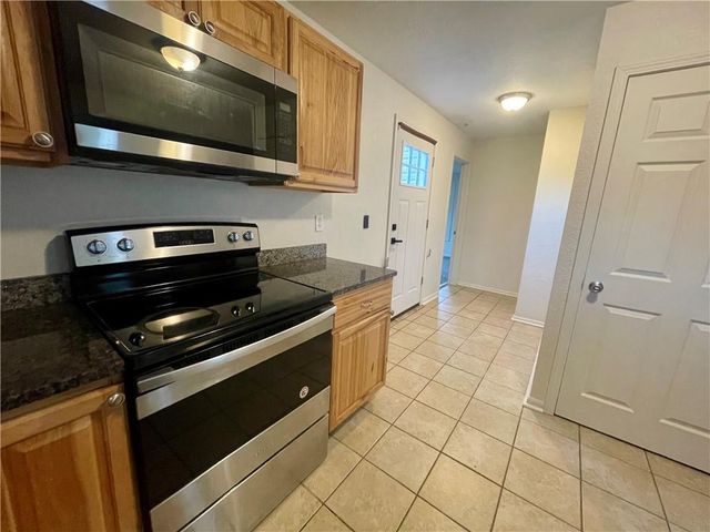 2735 N 31st Street, Kansas City, KS 66104