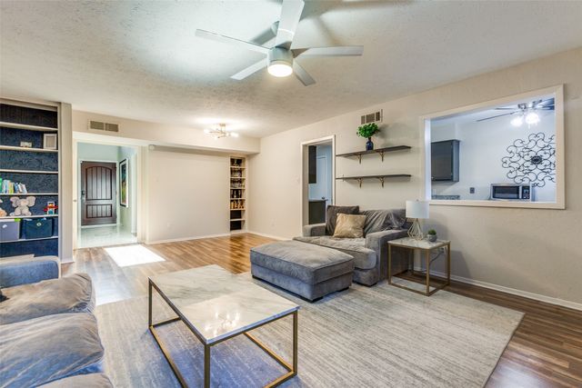 10617 Stone Canyon Road 28, Dallas, TX 75230