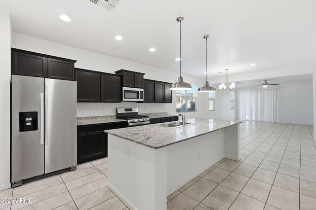 21383 W GRANADA Road, Buckeye, AZ 85396