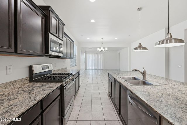 21383 W GRANADA Road, Buckeye, AZ 85396