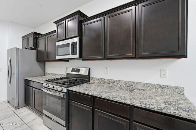 21383 W GRANADA Road, Buckeye, AZ 85396