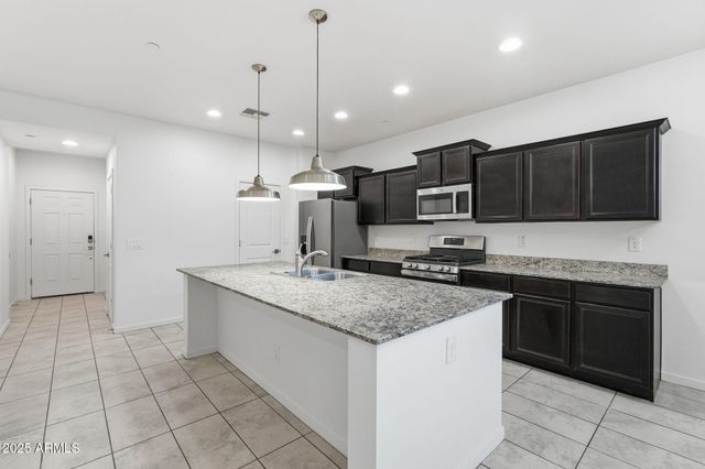 21383 W GRANADA Road, Buckeye, AZ 85396