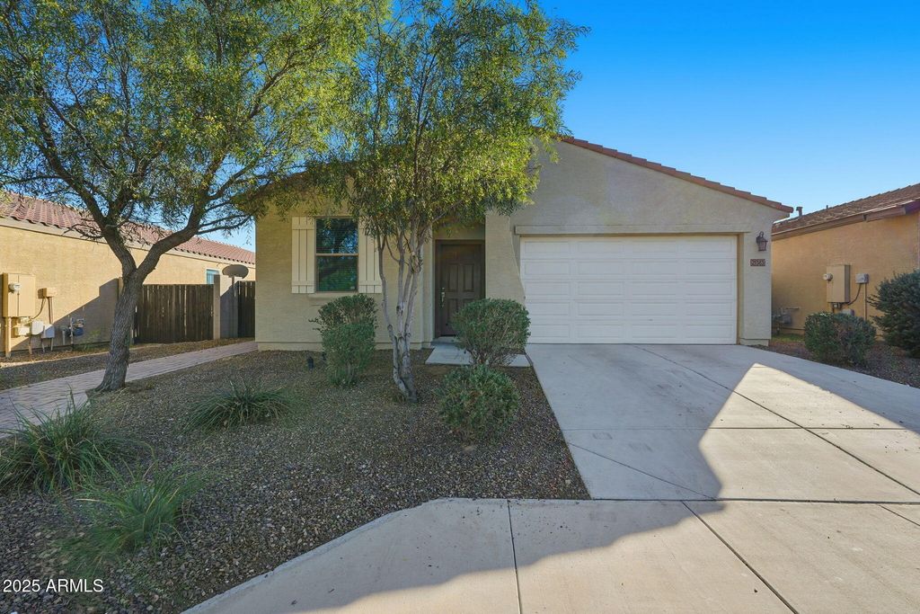 21383 W GRANADA Road, Buckeye, AZ 85396