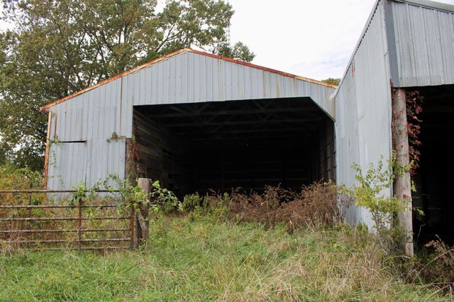 8903 General Baptist Road, Mountain Grove, MO 65711