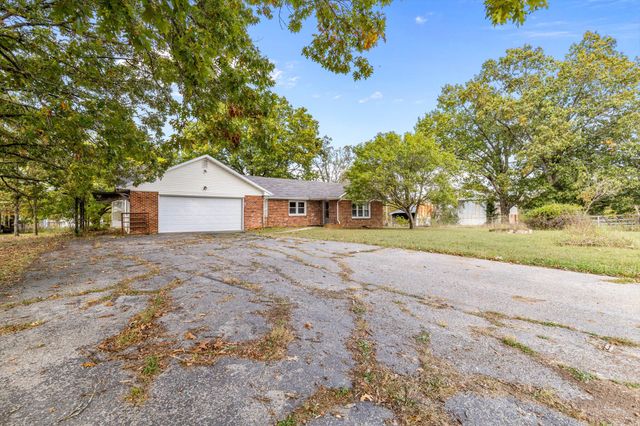 8903 General Baptist Road, Mountain Grove, MO 65711