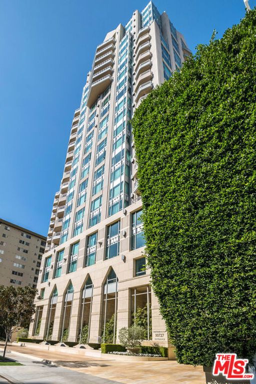 10727 Wilshire Boulevard 502, Los Angeles, CA 90024 — photo 2