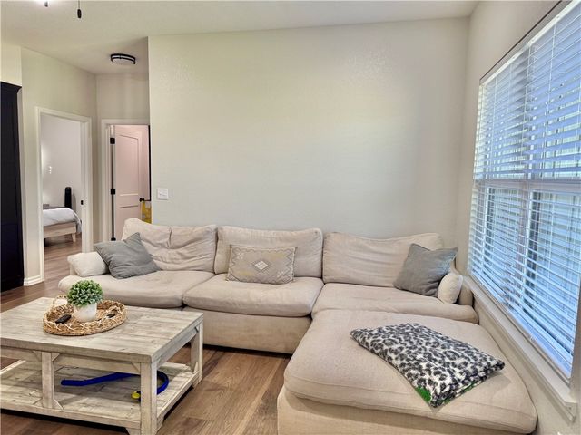 1105 Marina Road, Russellville, AR 72802